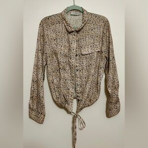 Women’s long sleeve button-down/blouse shirt; Size M